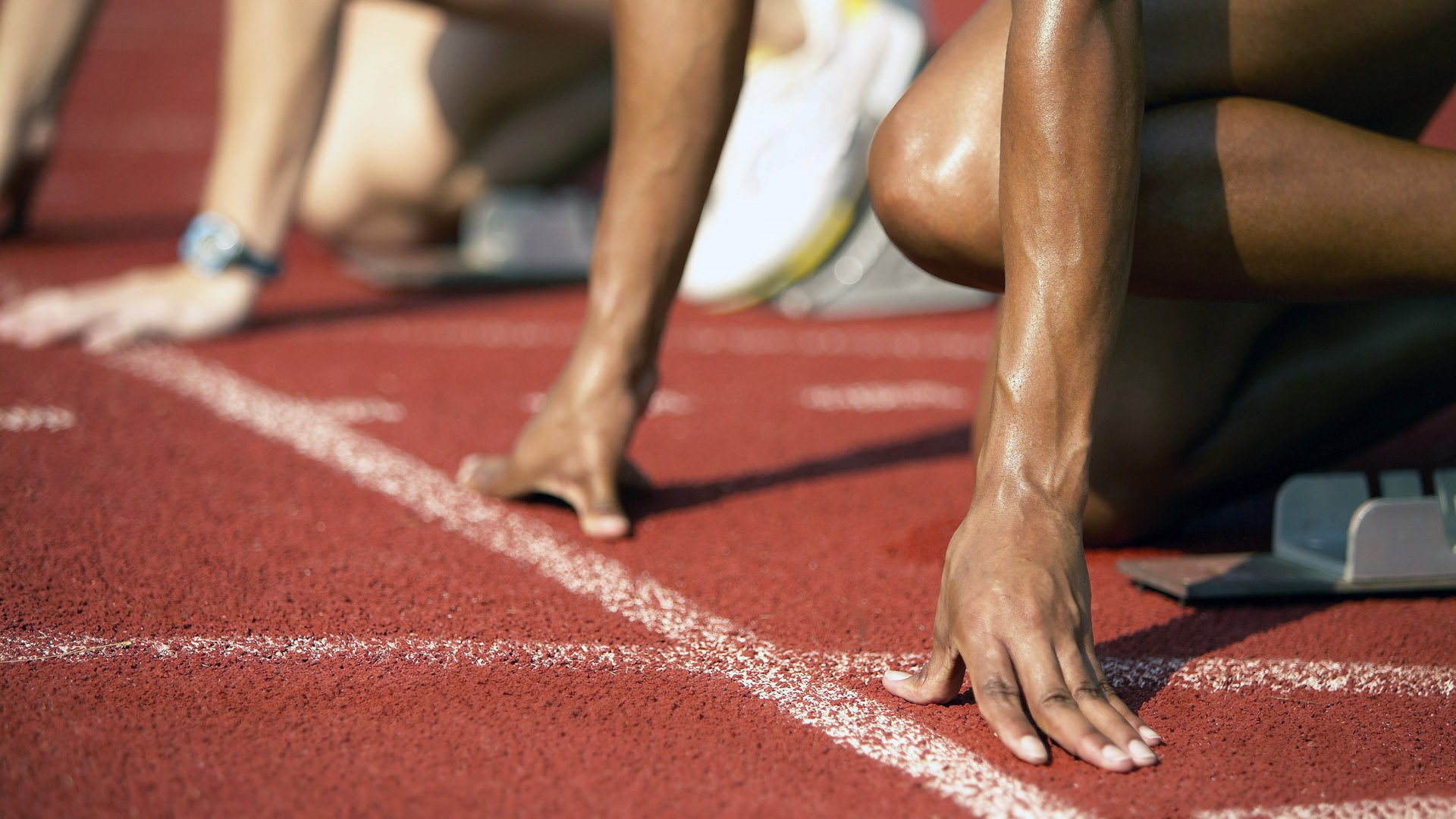 华体会体育网站-裁判新规不断完善，联盟持续优化判罚环境，联赛裁判