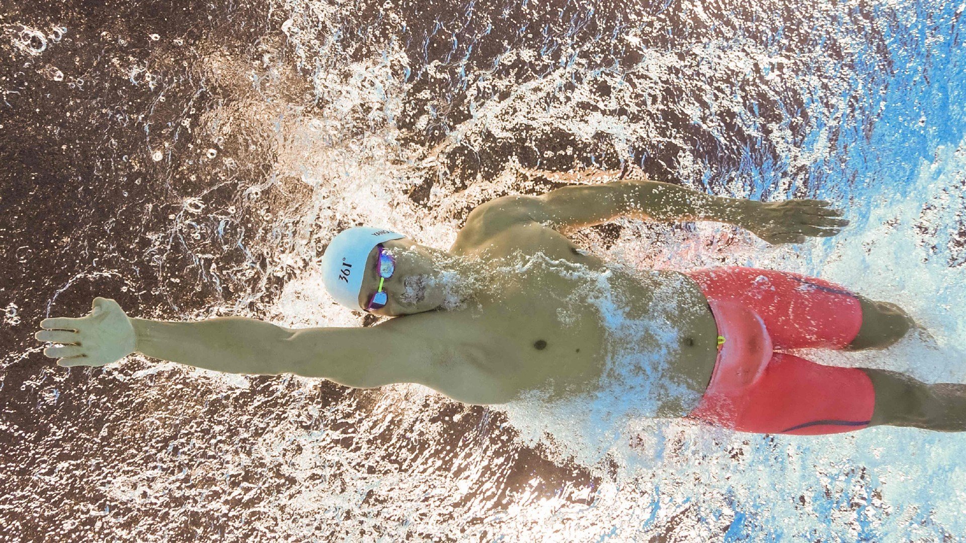 _光影滑板表演：用速度点燃视觉盛宴_，第102集_滑板时光